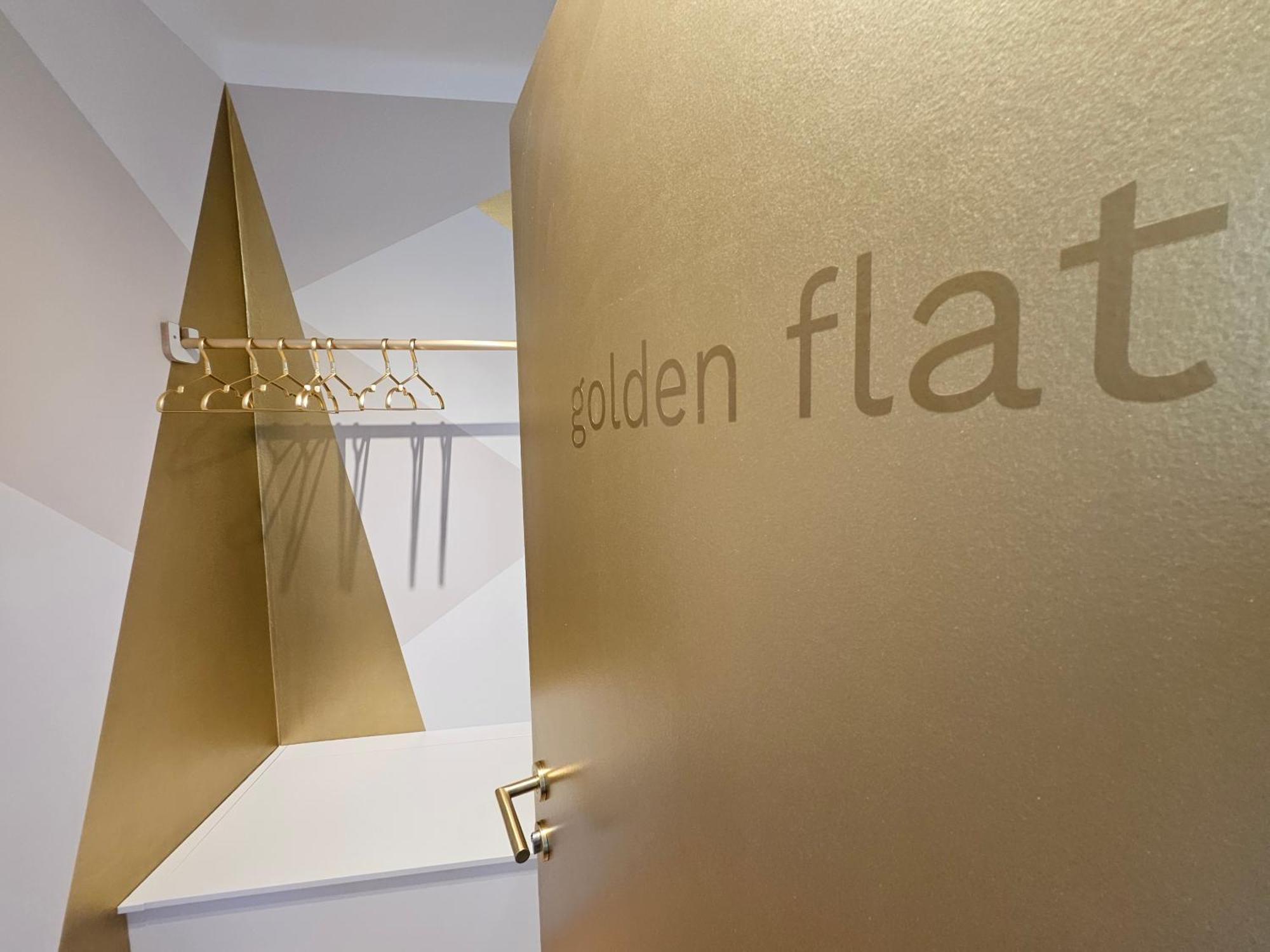 Golden Flat By Grazrentals With Parkview - Brandnew & Free Parking Kültér fotó